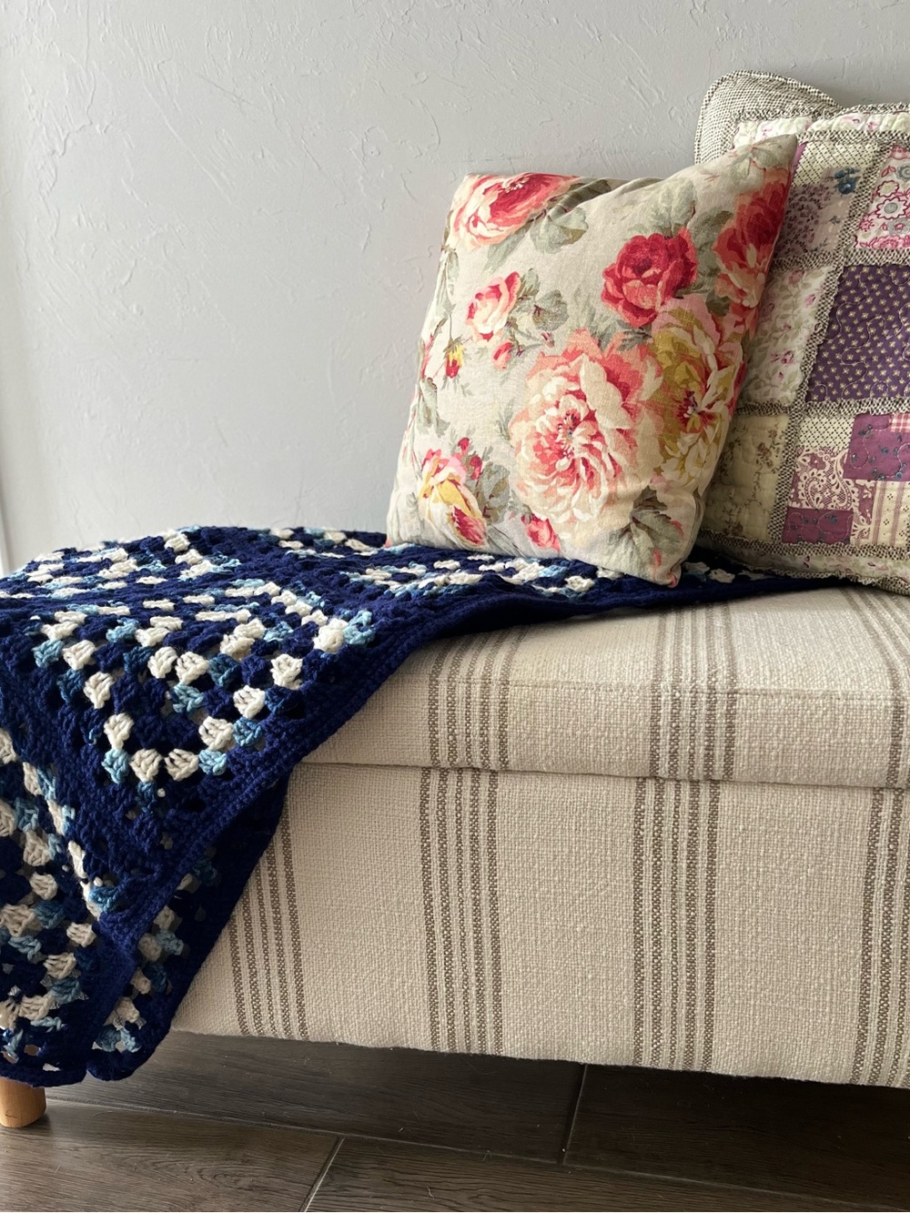 Cozy Navy & Cream Crochet Throw Blanket